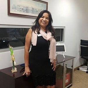 Meet your Posher, Nury